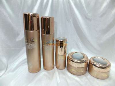 品牌化妆品包装瓶的设计与产品信息解析